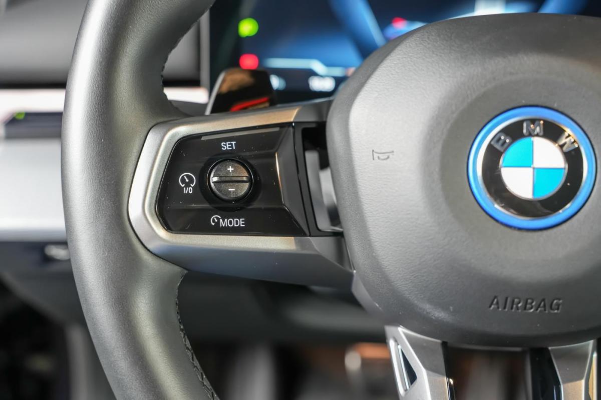 bmw-i3-2024-eletrico-0cc