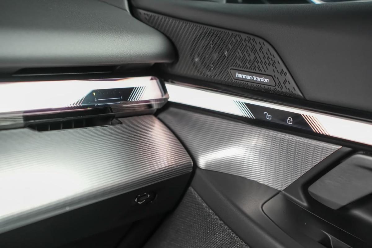 bmw-i3-2024-eletrico-0cc