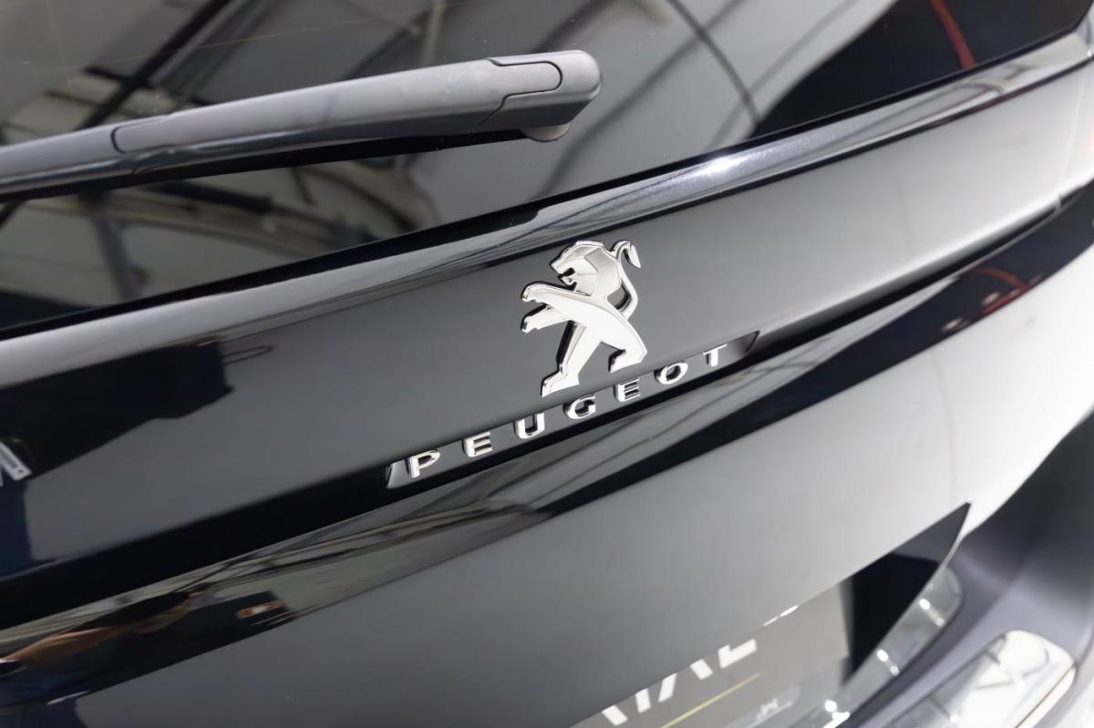 peugeot-5008-2018-diesel-1499cc