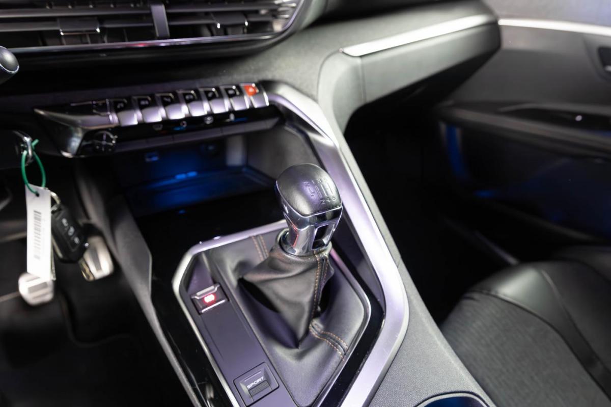 peugeot-5008-2018-diesel-1499cc