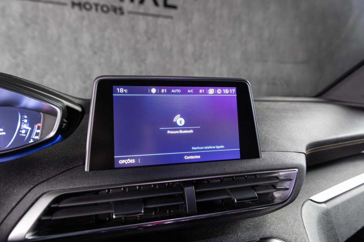 peugeot-5008-2018-diesel-1499cc