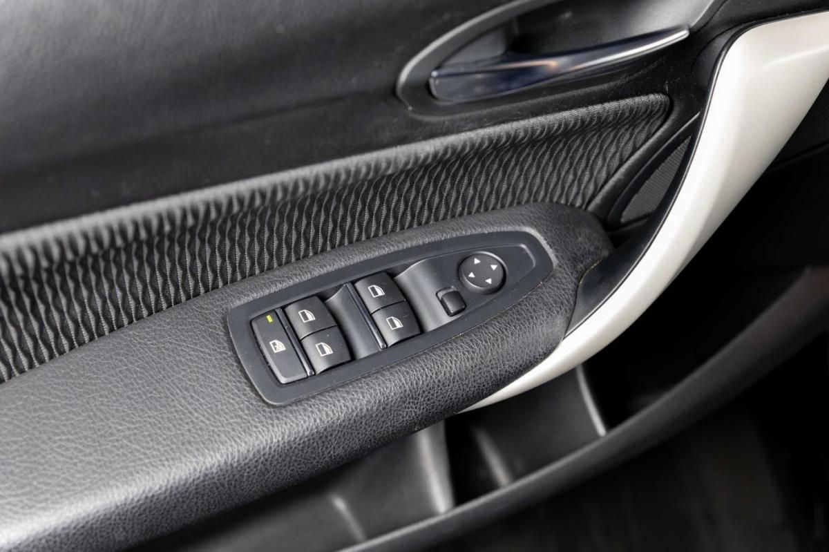 bmw-serie-1-2018-diesel-1496cc