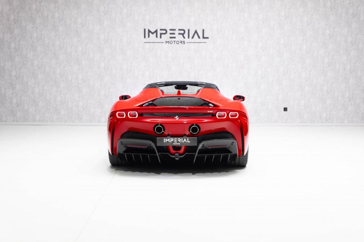 ferrari-sf90-2024-hibrido-a-gasolina-3990cc
