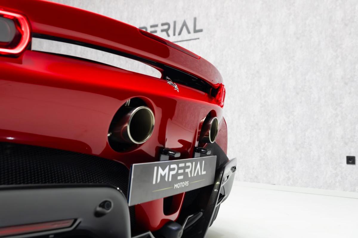 ferrari-sf90-2024-hibrido-a-gasolina-3990cc