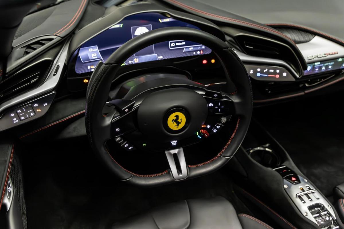 ferrari-sf90-2024-hibrido-a-gasolina-3990cc