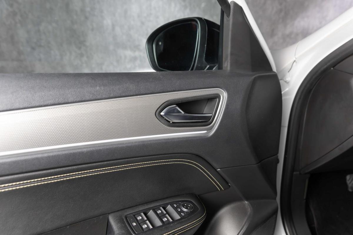 renault-arkana-2024-hibrido-a-gasolina-1598cc
