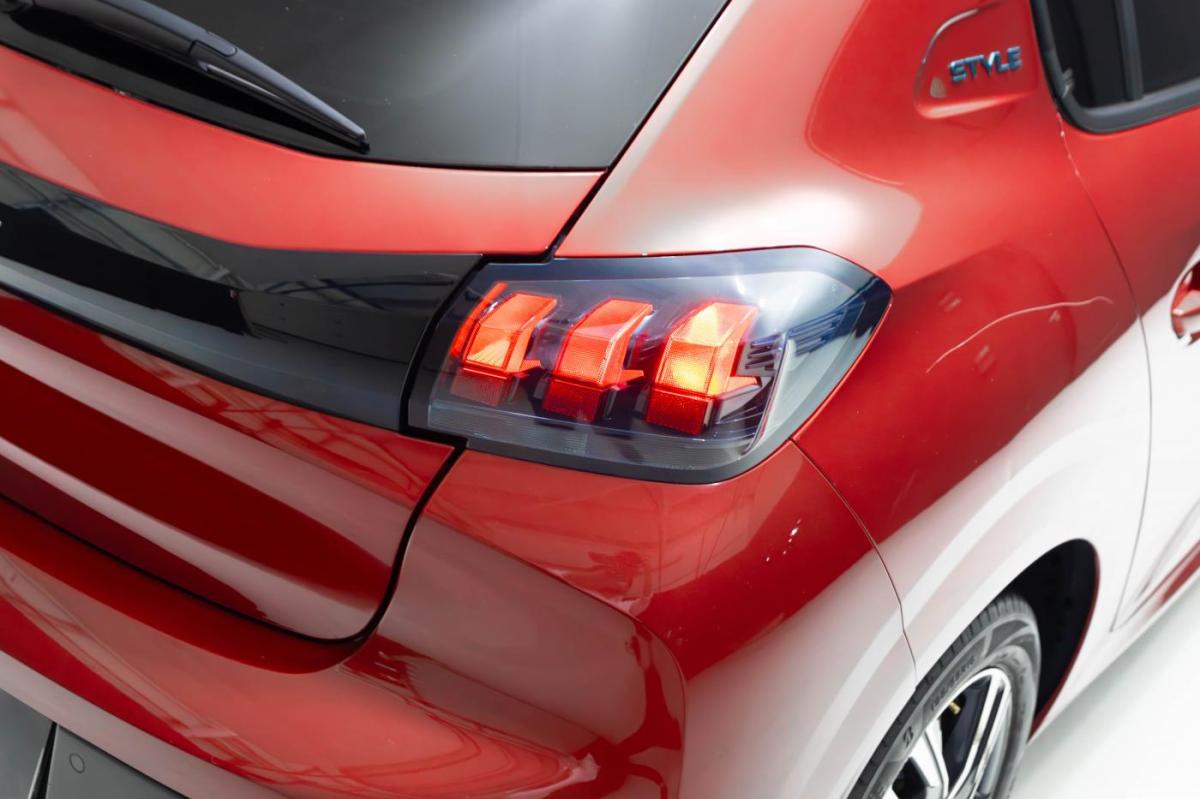 peugeot-208-2023-gasolina-1199cc
