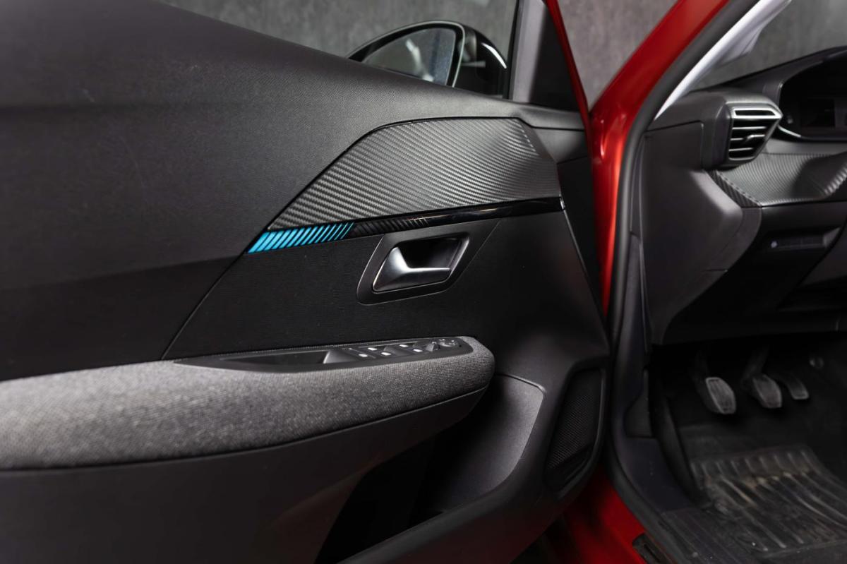 peugeot-208-2023-gasolina-1199cc
