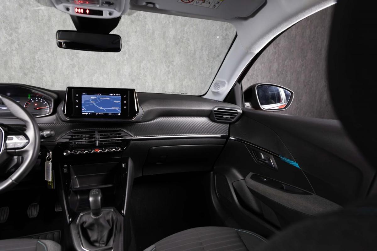 peugeot-208-2023-gasolina-1199cc