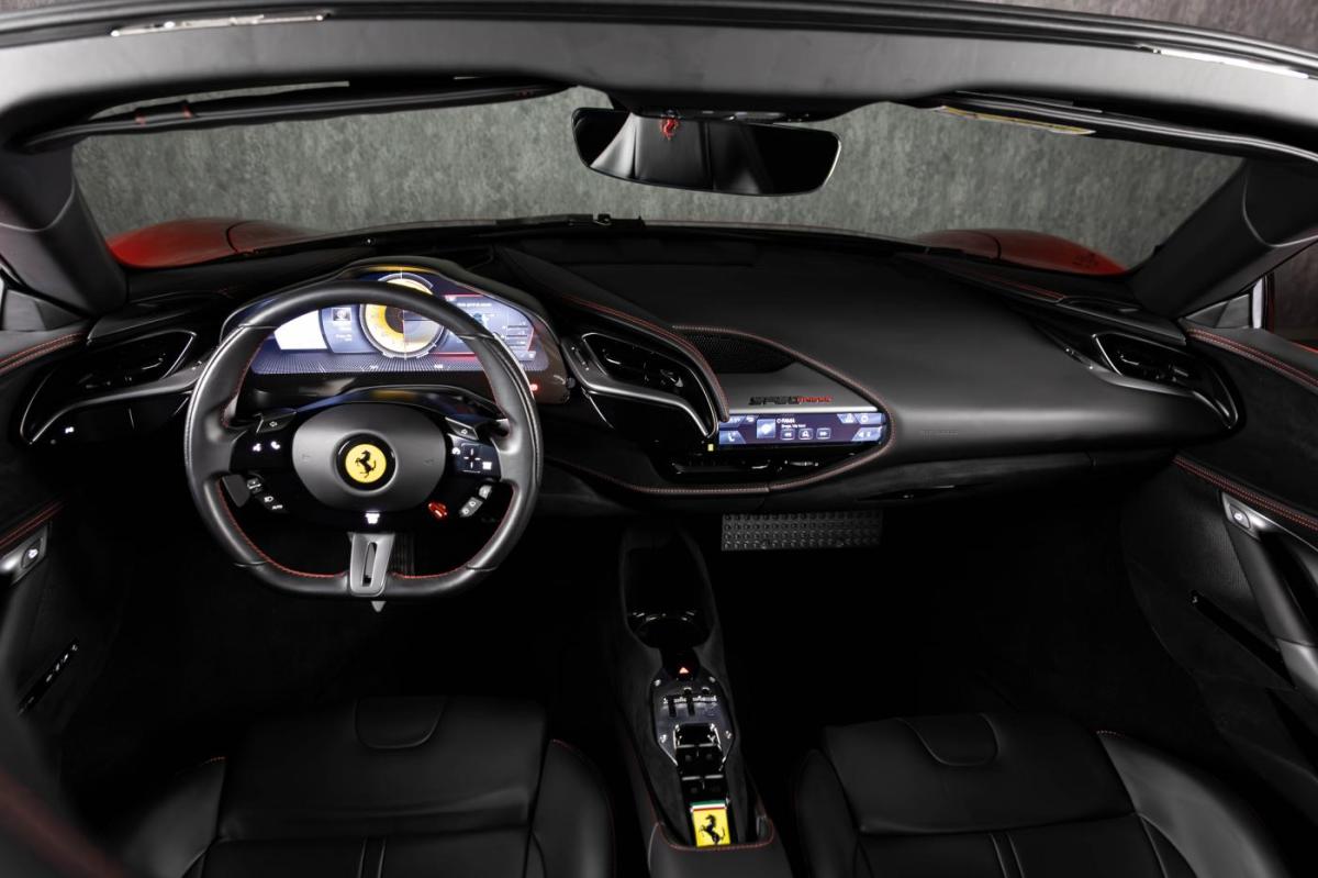 ferrari-sf90-2024-hibrido-a-gasolina-3990cc