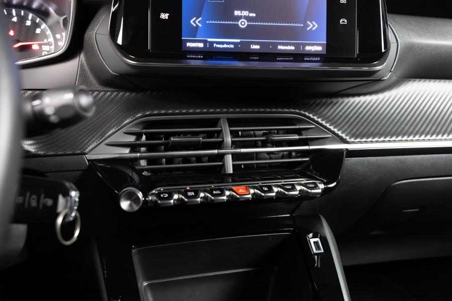 peugeot-208-2022-gasolina-1199cc