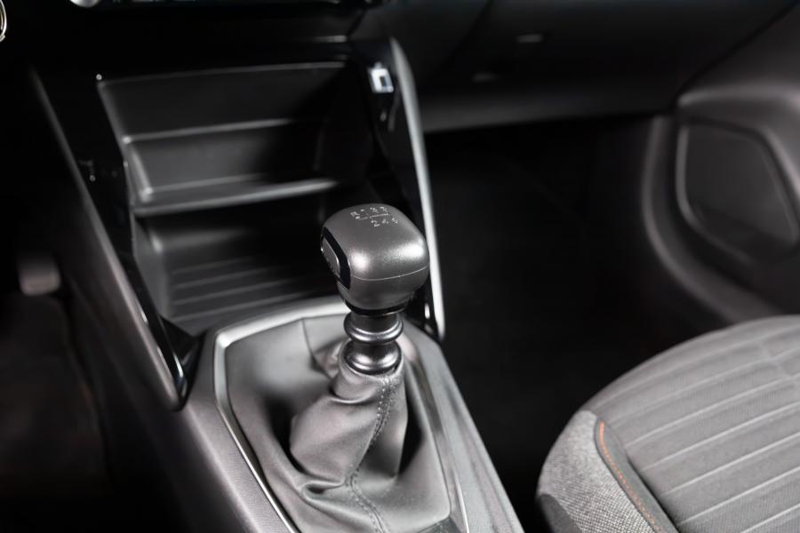 peugeot-208-2022-gasolina-1199cc