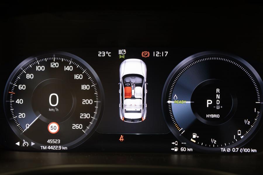 volvo-xc40-2021-hibrido-a-gasolina-1477cc