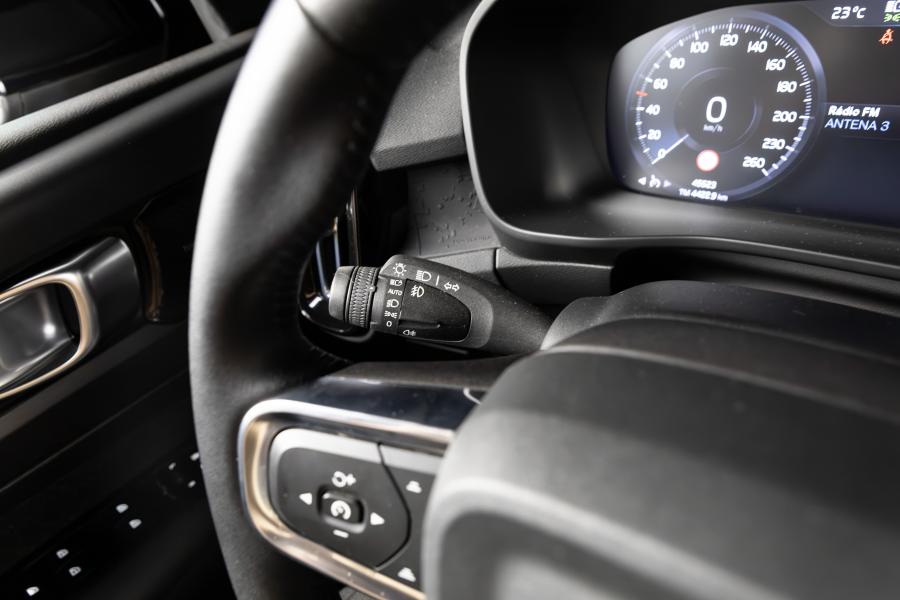 volvo-xc40-2021-hibrido-a-gasolina-1477cc