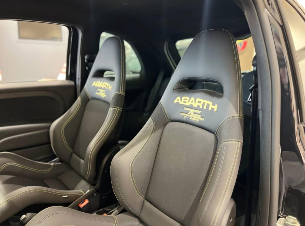 abarth-695-2024-gasolina-1368cc