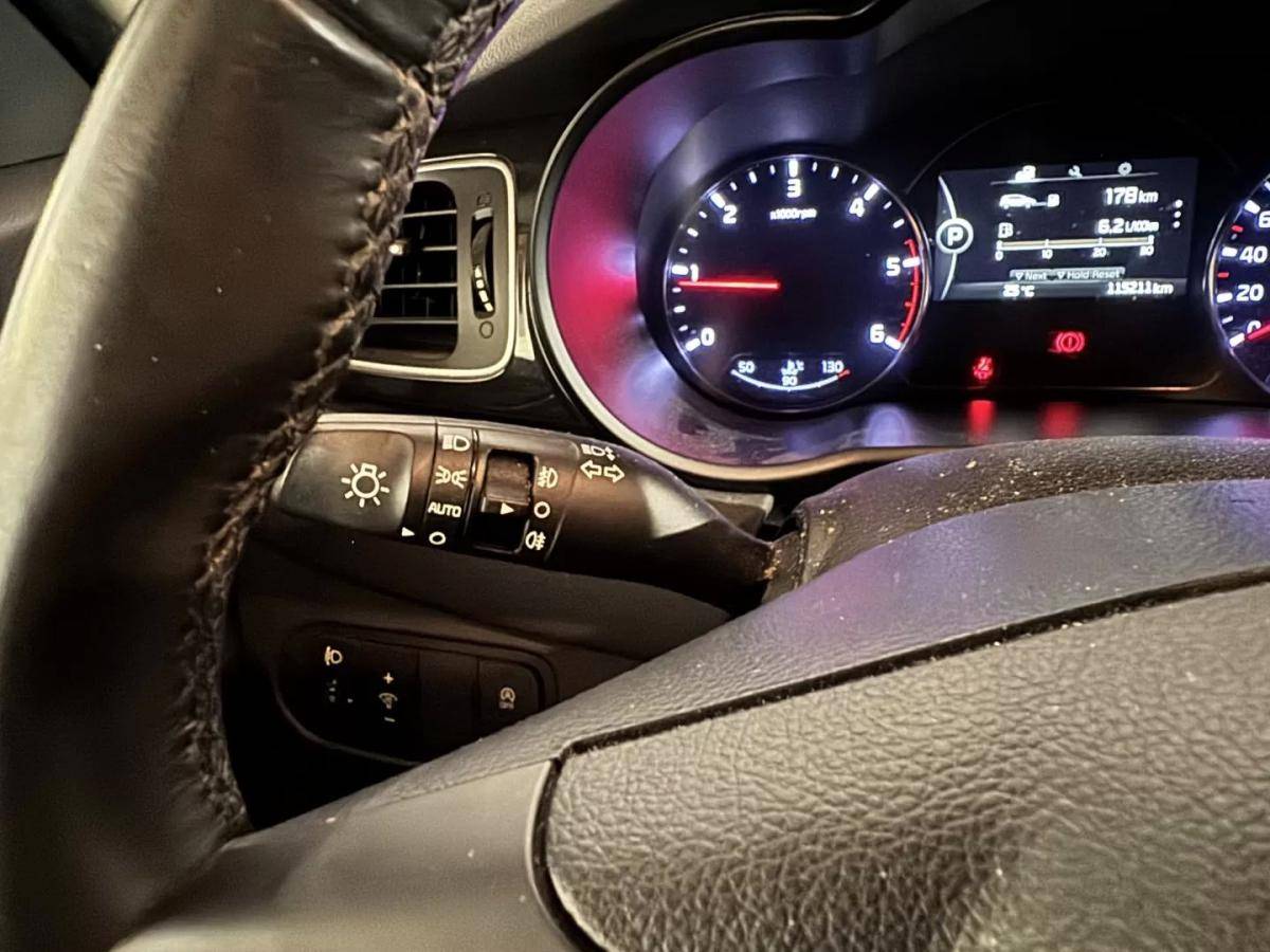 kia-carens-2016-diesel-1685cc