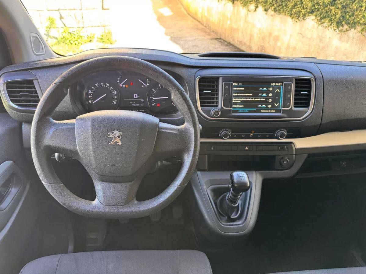 peugeot-traveller-2022-diesel-1499cc
