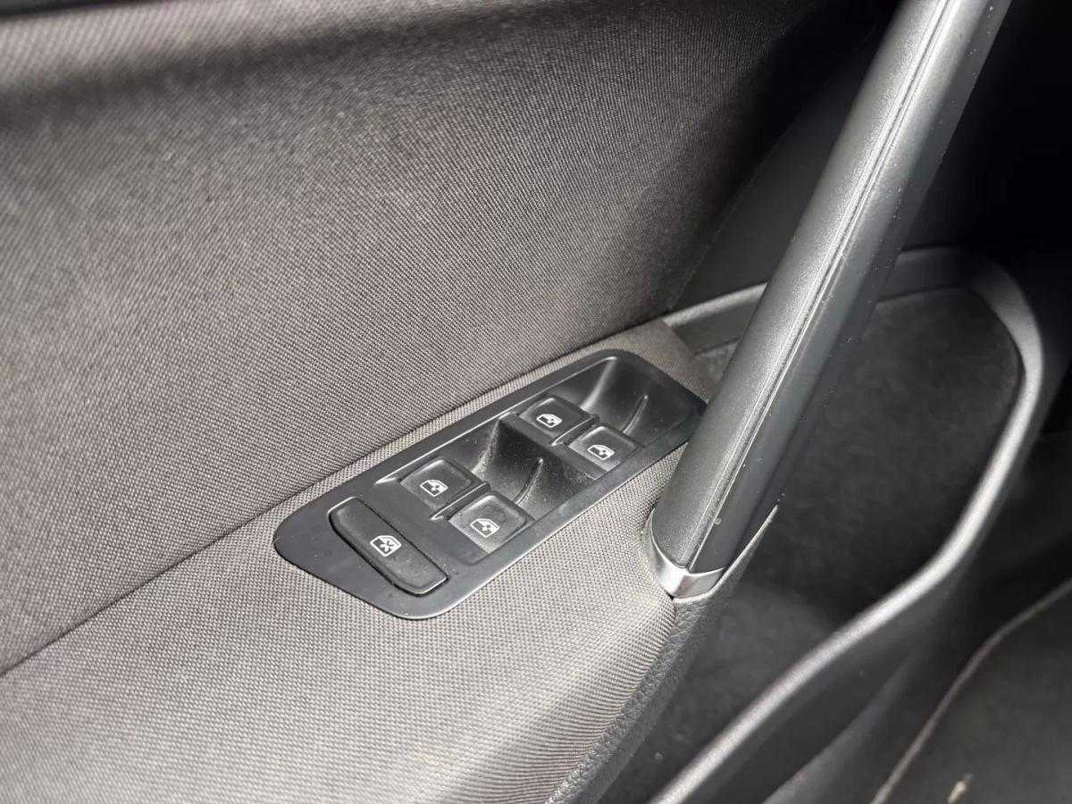 volkswagen-golf-2017-gasolina-999cc