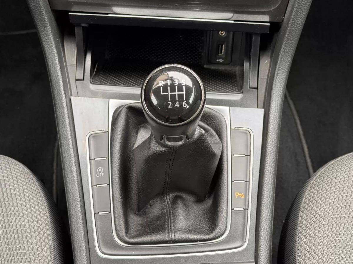 volkswagen-golf-2017-gasolina-999cc