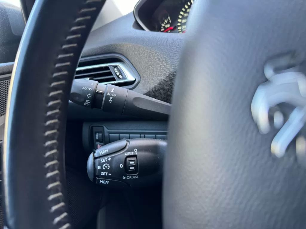 peugeot-308-sw-2019-gasolina-1199cc