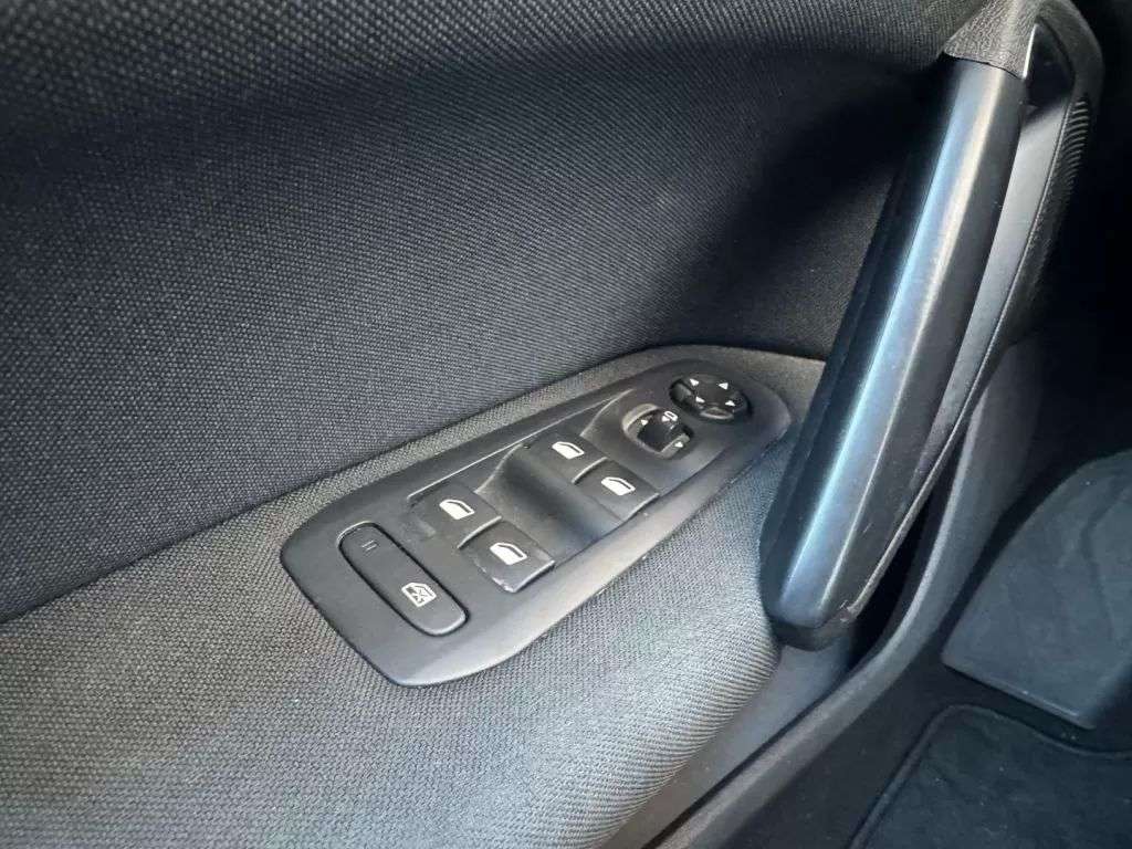 peugeot-308-sw-2019-gasolina-1199cc