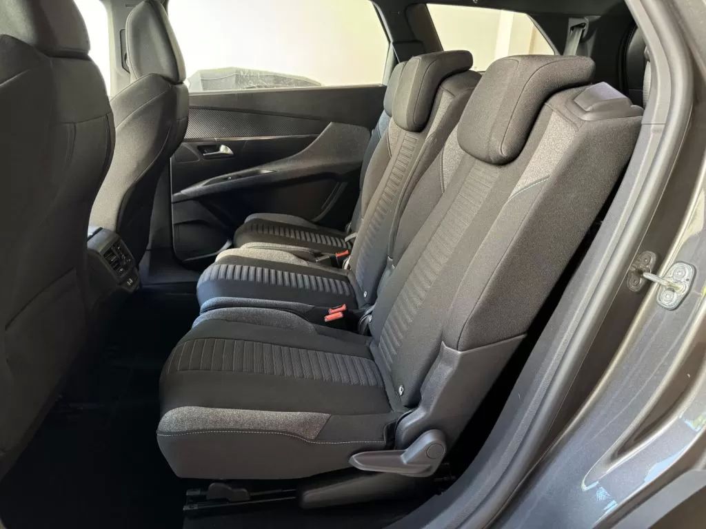peugeot-5008-2023-diesel-1499cc
