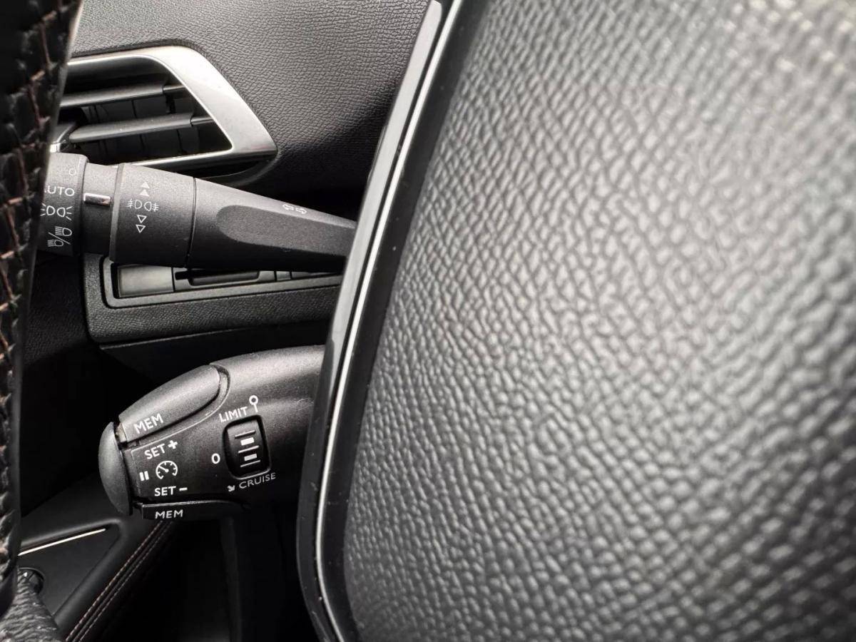peugeot-5008-2018-diesel-1499cc