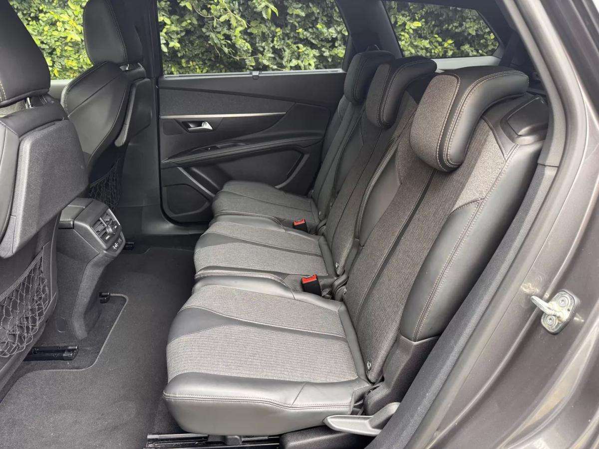 peugeot-5008-2018-diesel-1499cc