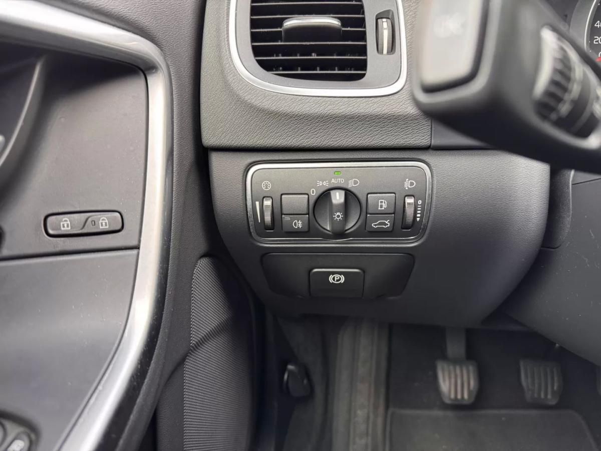 volvo-v60-2017-diesel-1969cc