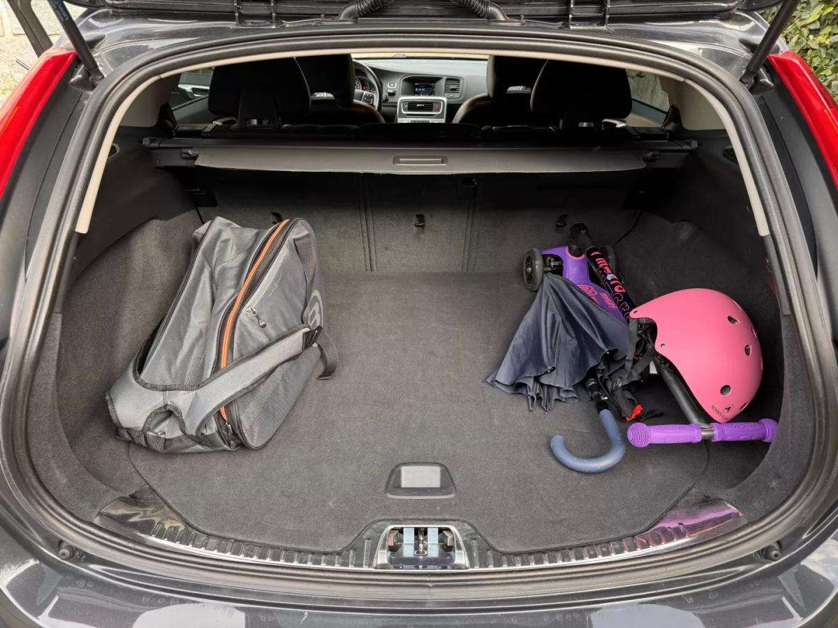 volvo-v60-2017-diesel-1969cc