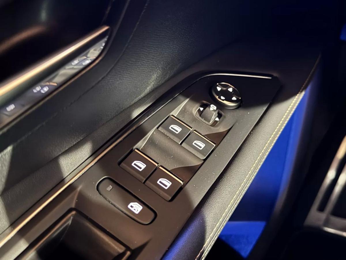 peugeot-3008-2022-hibrido-1598cc
