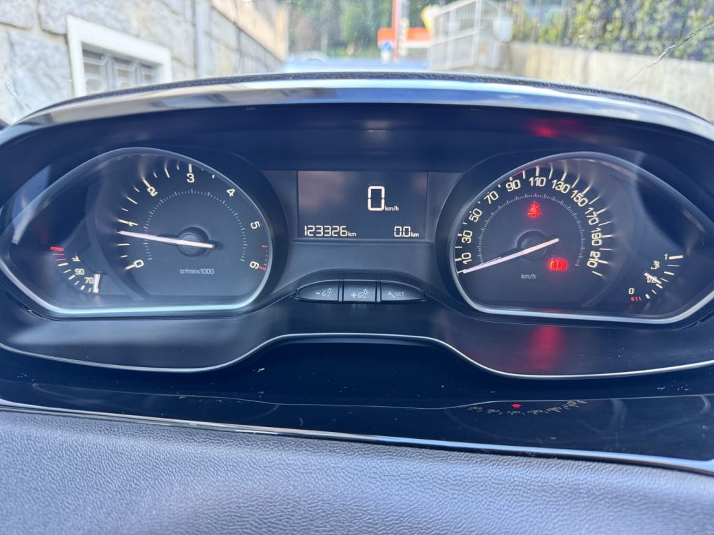 peugeot-208-2018-diesel-1499cc