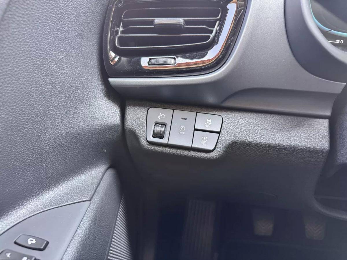 kia-stonic-2025-gasolina-998cc