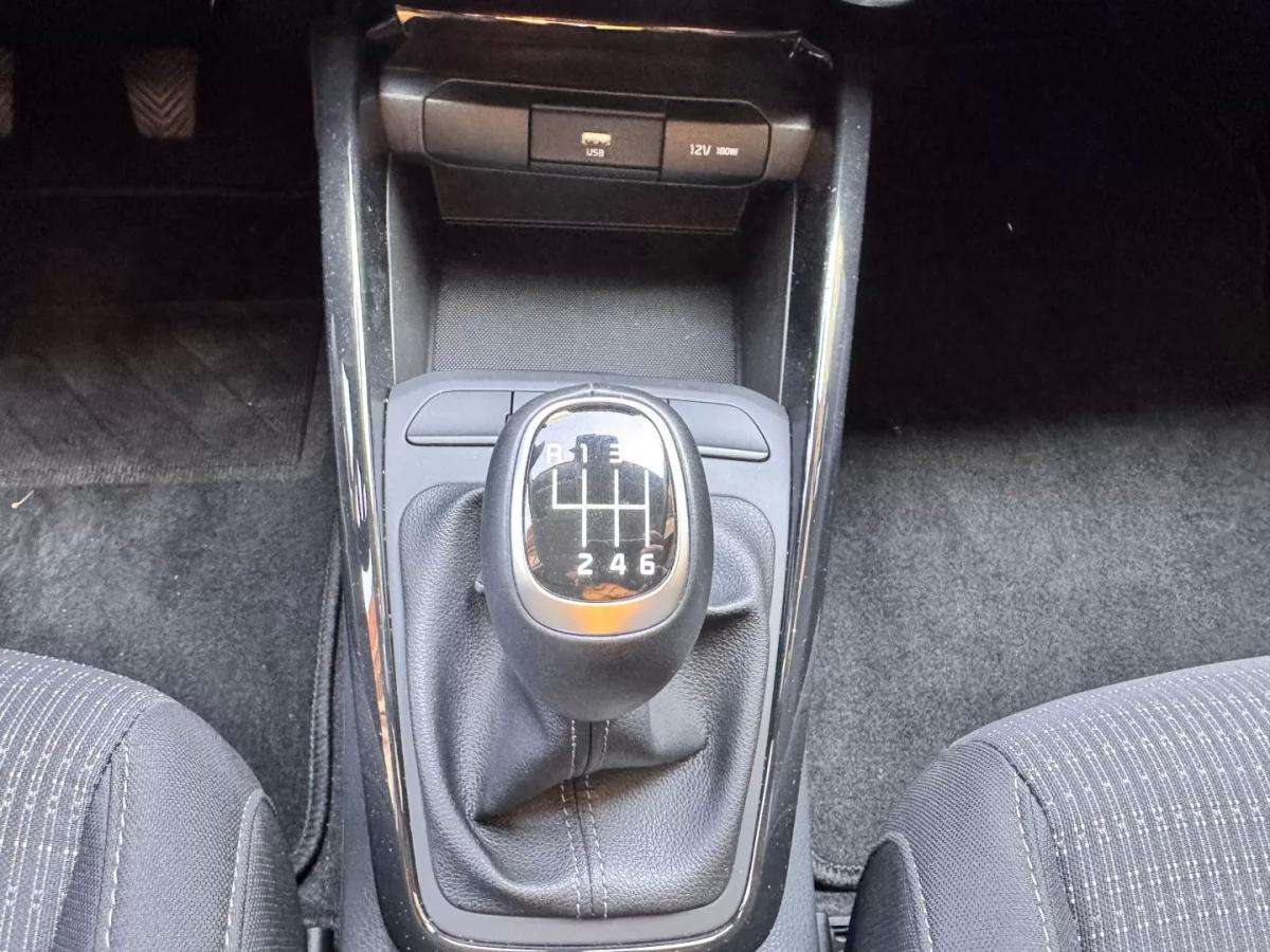 kia-stonic-2025-gasolina-998cc