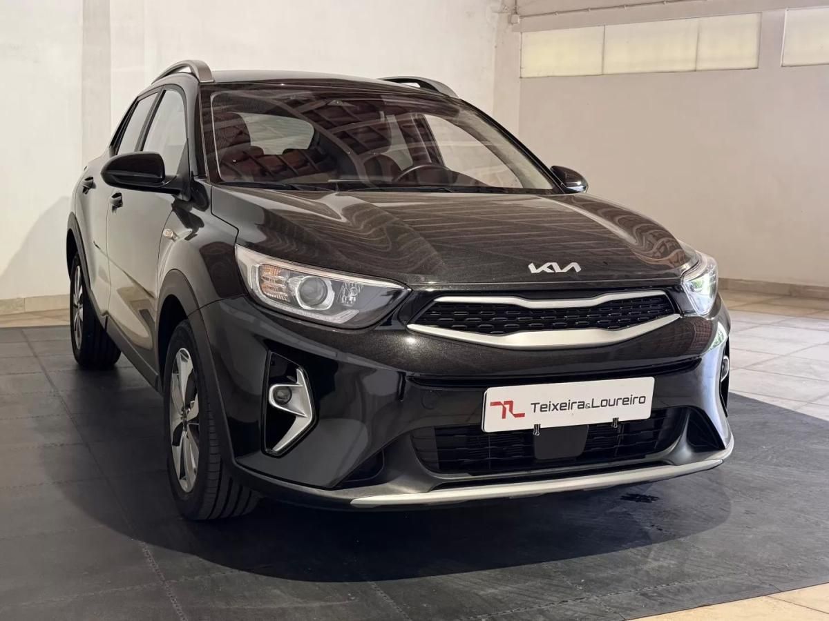 kia-stonic-2025-gasolina-1197cc