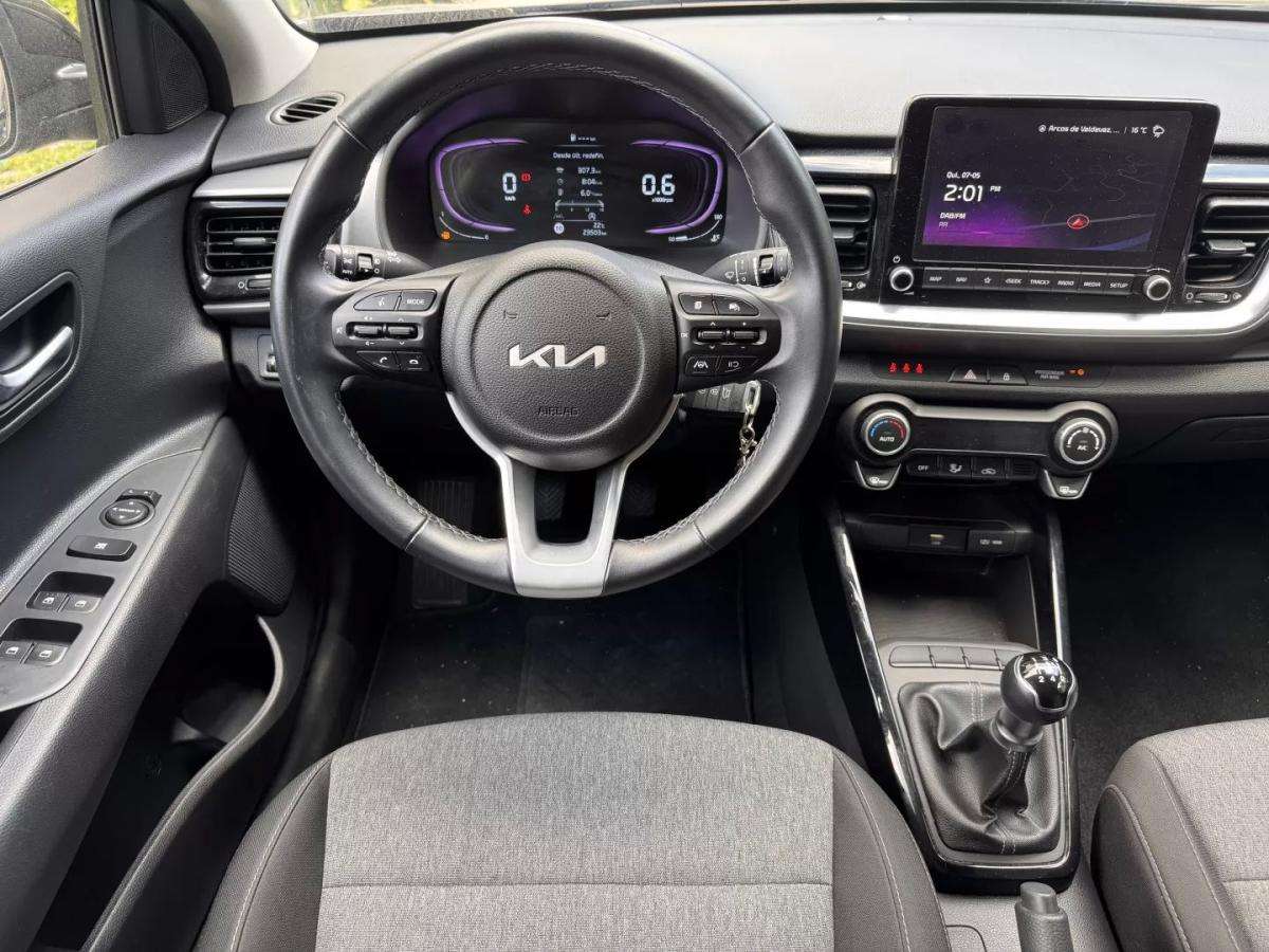 kia-stonic-2025-gasolina-1197cc
