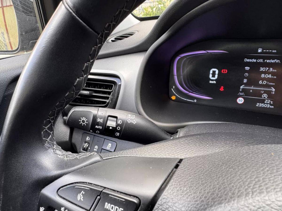 kia-stonic-2025-gasolina-1197cc