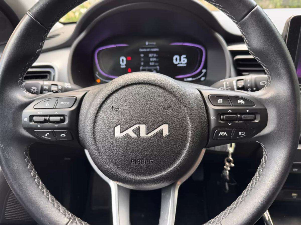 kia-stonic-2025-gasolina-1197cc