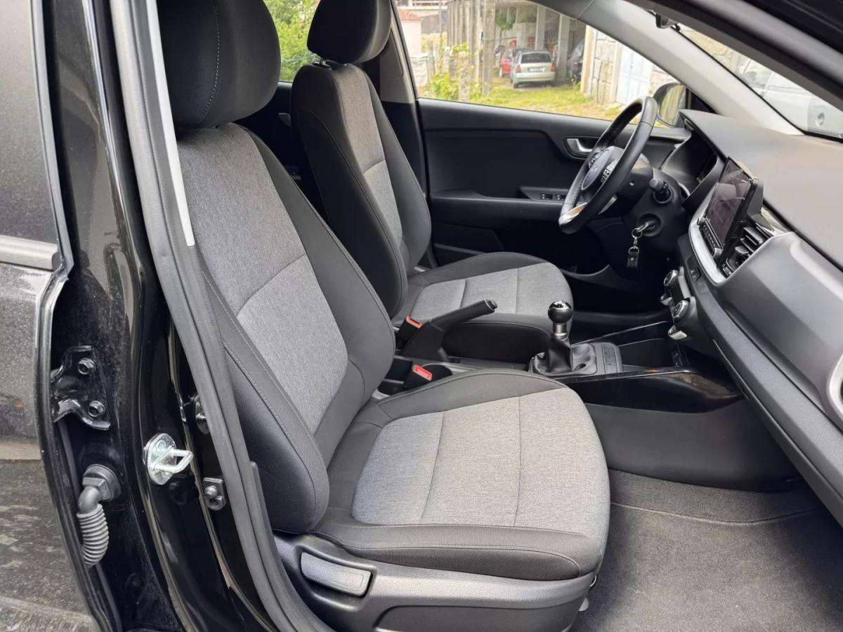 kia-stonic-2025-gasolina-1197cc