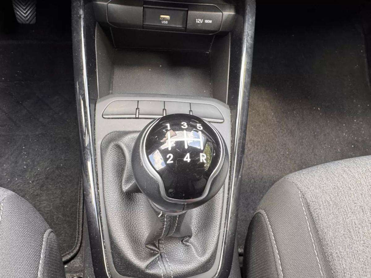 kia-stonic-2025-gasolina-1197cc