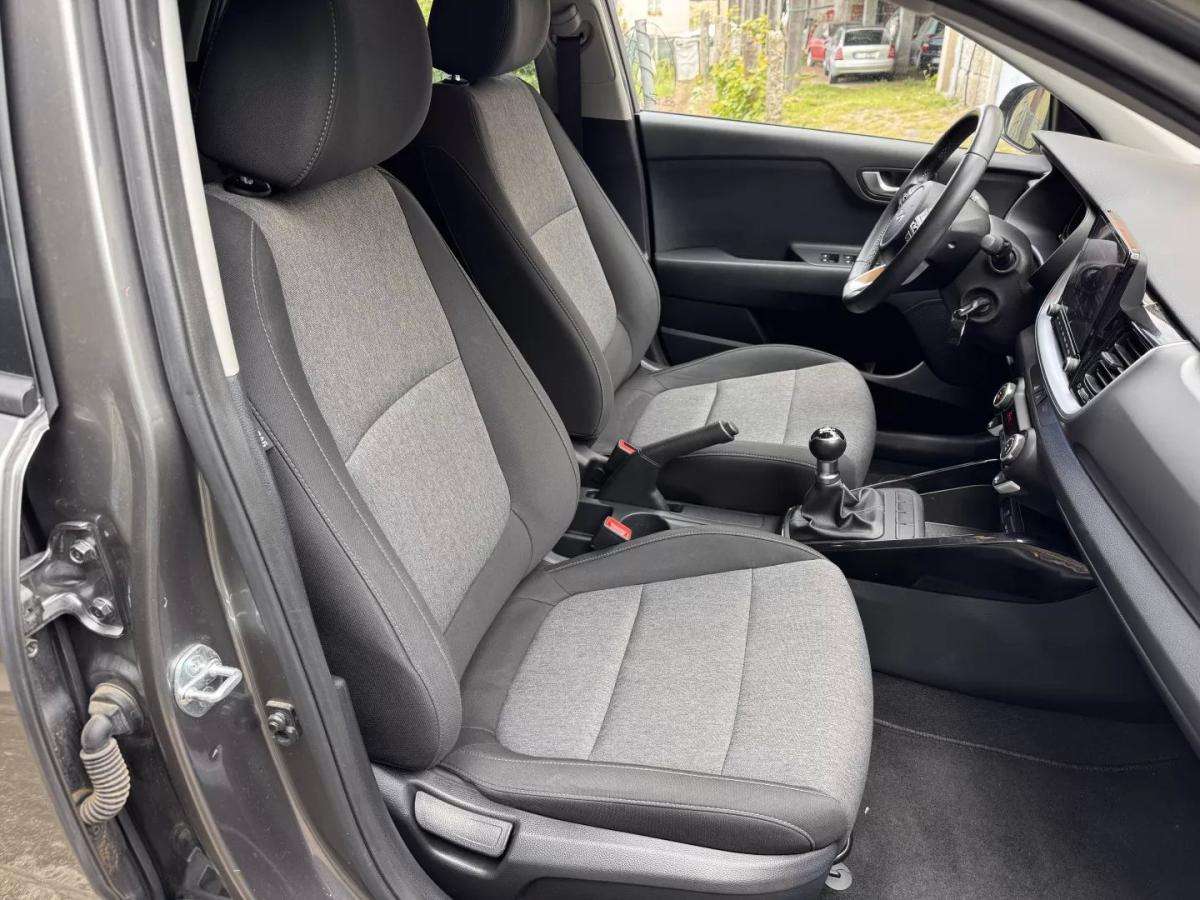 kia-stonic-2025-gasolina-1197cc