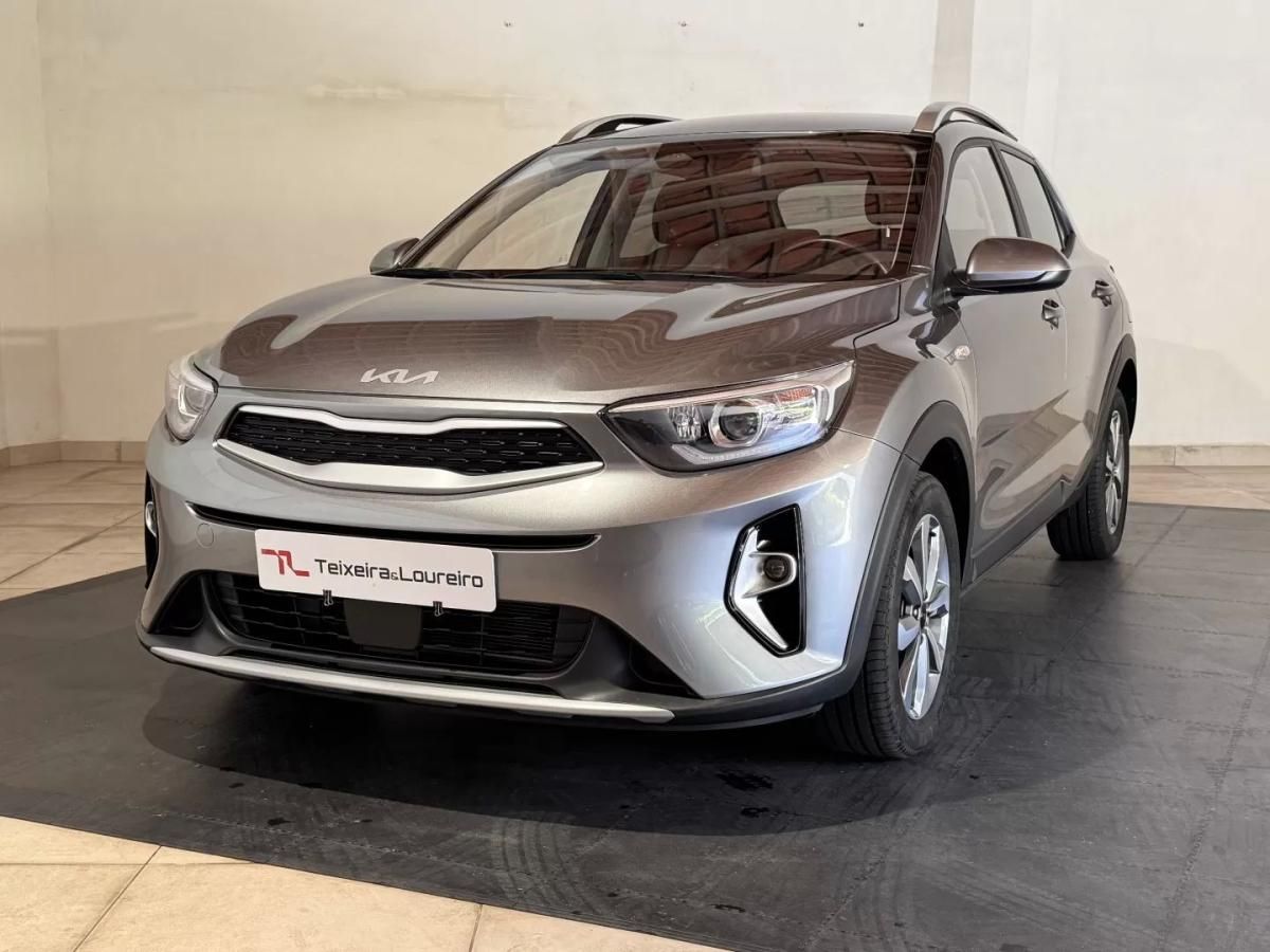 kia-stonic-2025-gasolina-1197cc