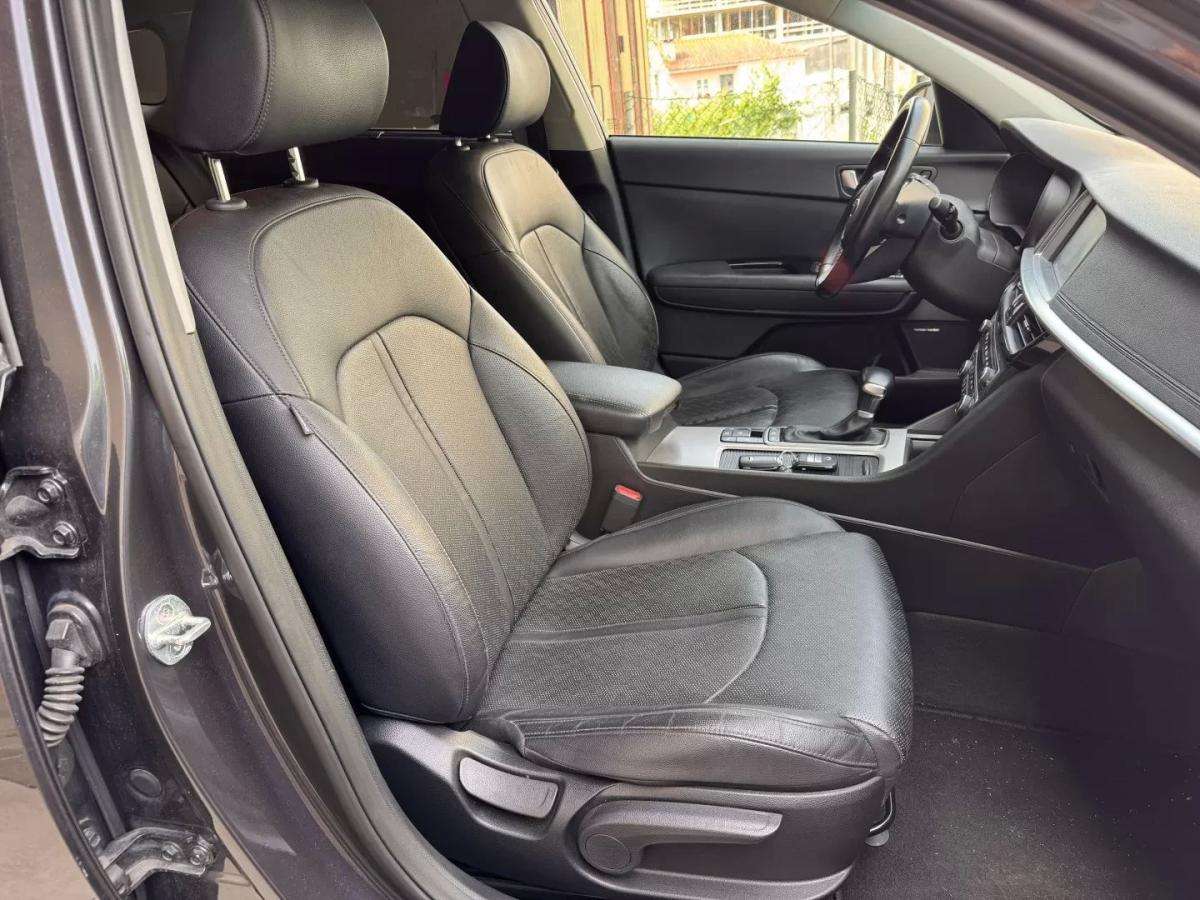 kia-optima-2021-hibrido-1999cc