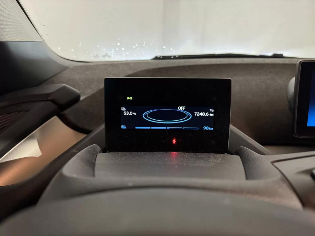 bmw-i3-2020-eletrico-200cc