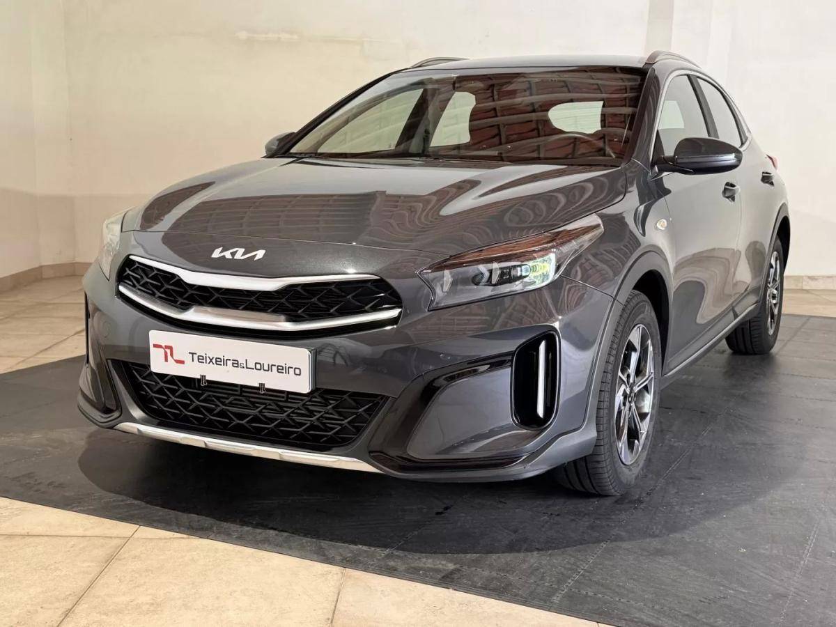 kia-xceed-2025-gasolina-998cc