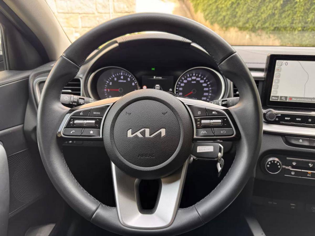 kia-xceed-2025-gasolina-998cc