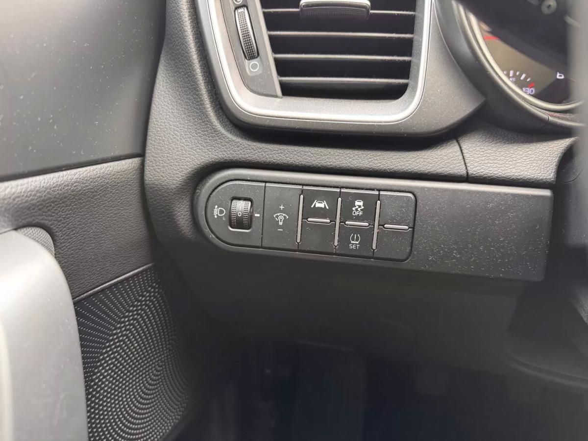 kia-xceed-2025-gasolina-998cc