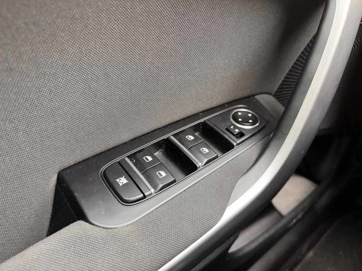 kia-xceed-2025-gasolina-998cc