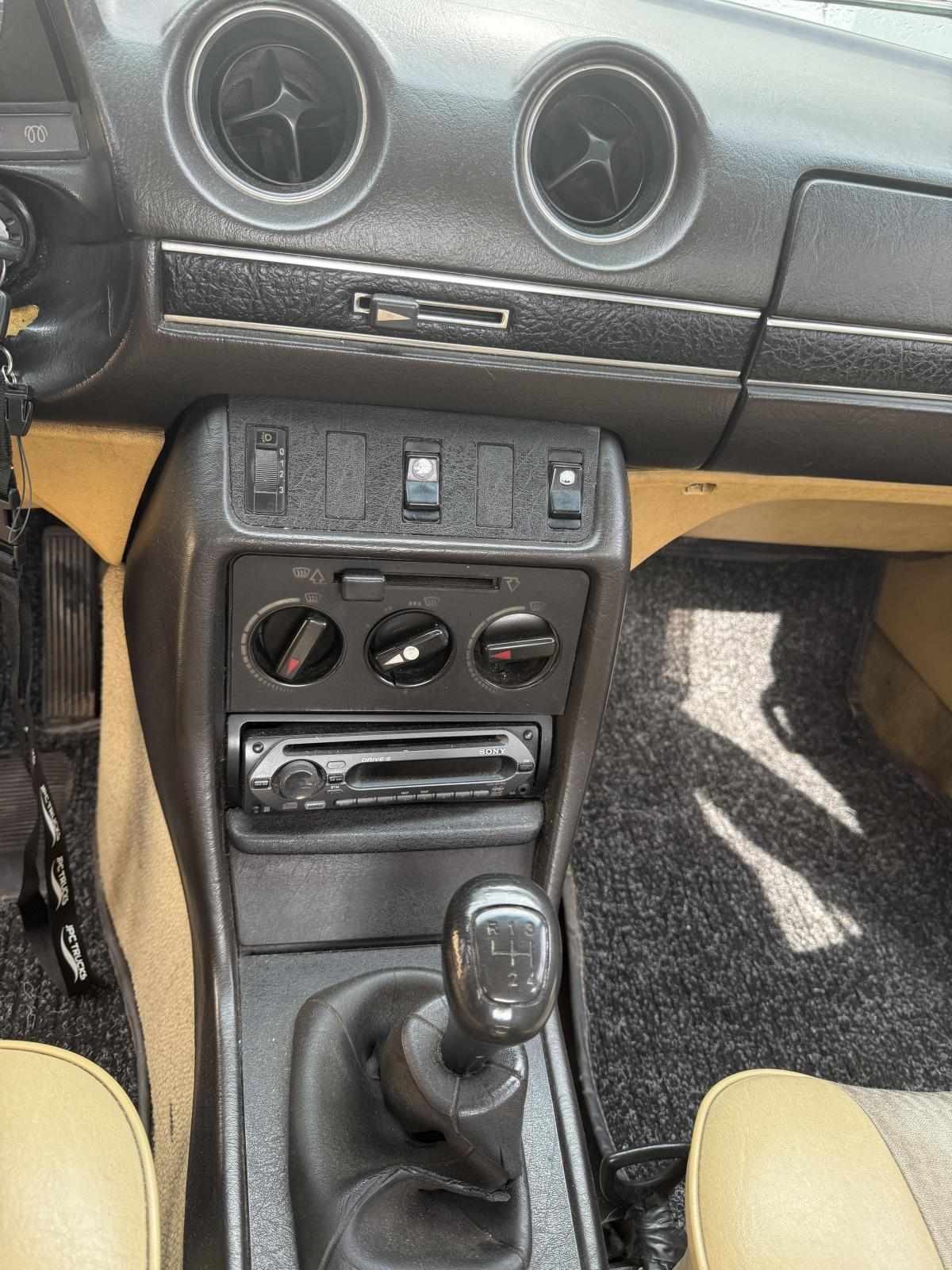 mercedes-benz-w123-240-d-lwb-1980-diesel-2404cc