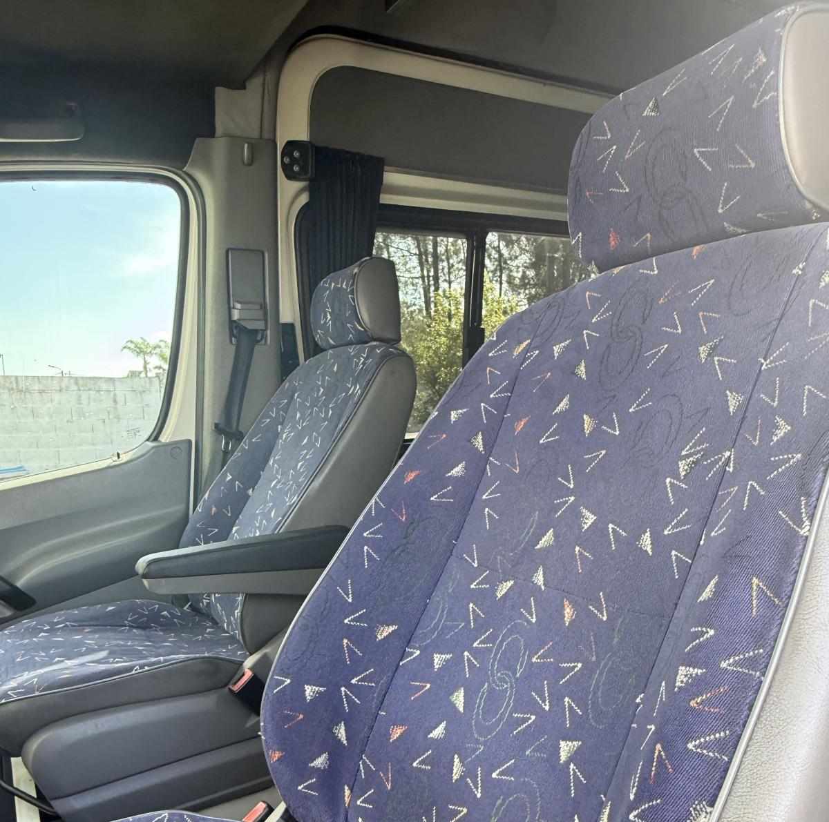 volkswagen-crafter-2-5-tdi-2010-diesel-2496cc